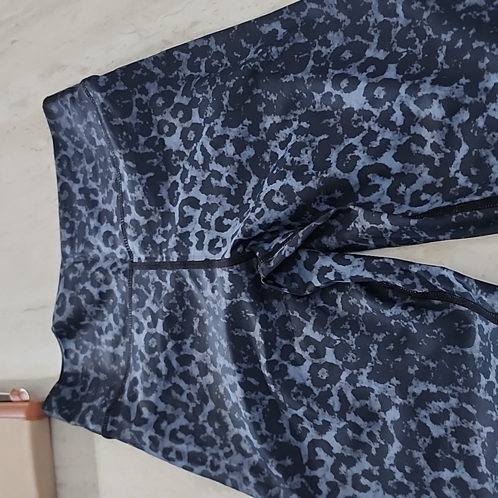 Zyia leggings